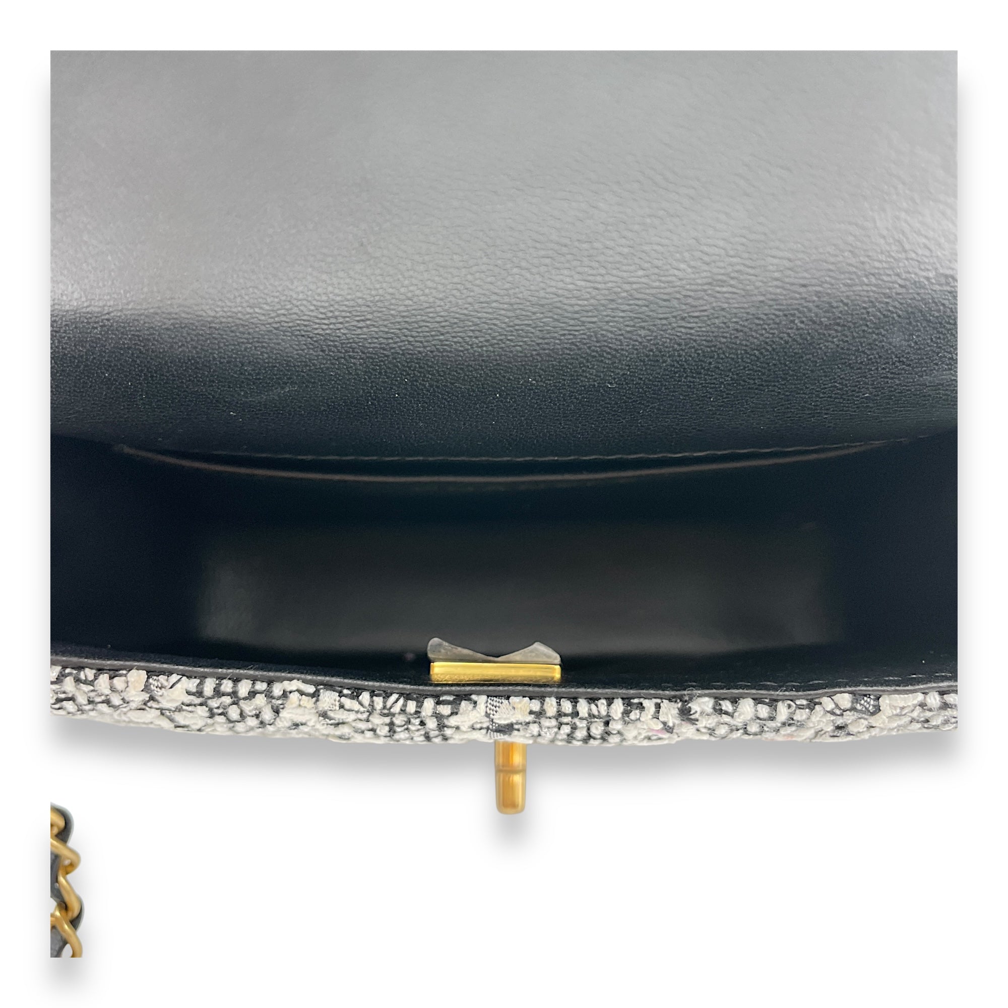 Seasonal Mini Flap 17x12x5cm Multi-colour Crossbody Bag in Tweed, lambskin Gold hardware CL2502-9836 6