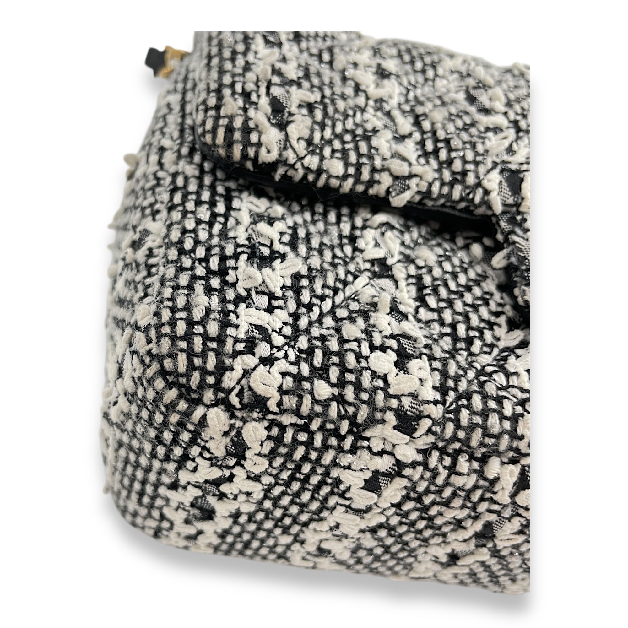 Seasonal Mini Flap 17x12x5cm Multi-colour Crossbody Bag in Tweed, lambskin Gold hardware CL2502-9836 8