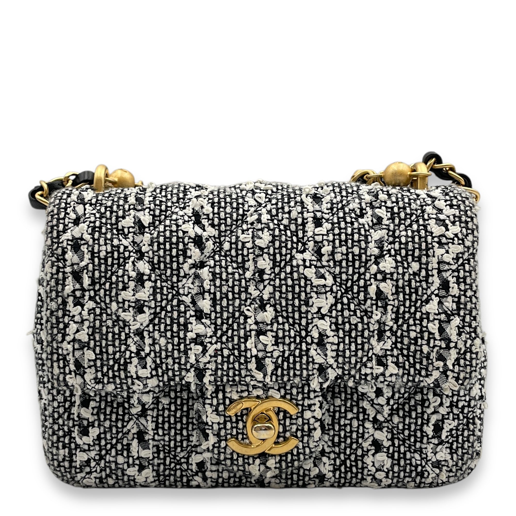 Seasonal Mini Flap with Pearl Chain Handle 17x12x5cm Multi-colour Crossbody Bag in Tweed, lambskin, Gold hardware