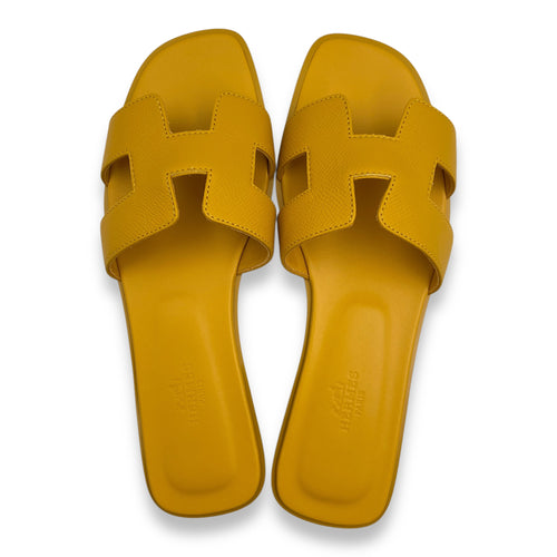 Oran 38 Jaune Laiton Sandals in Epsom