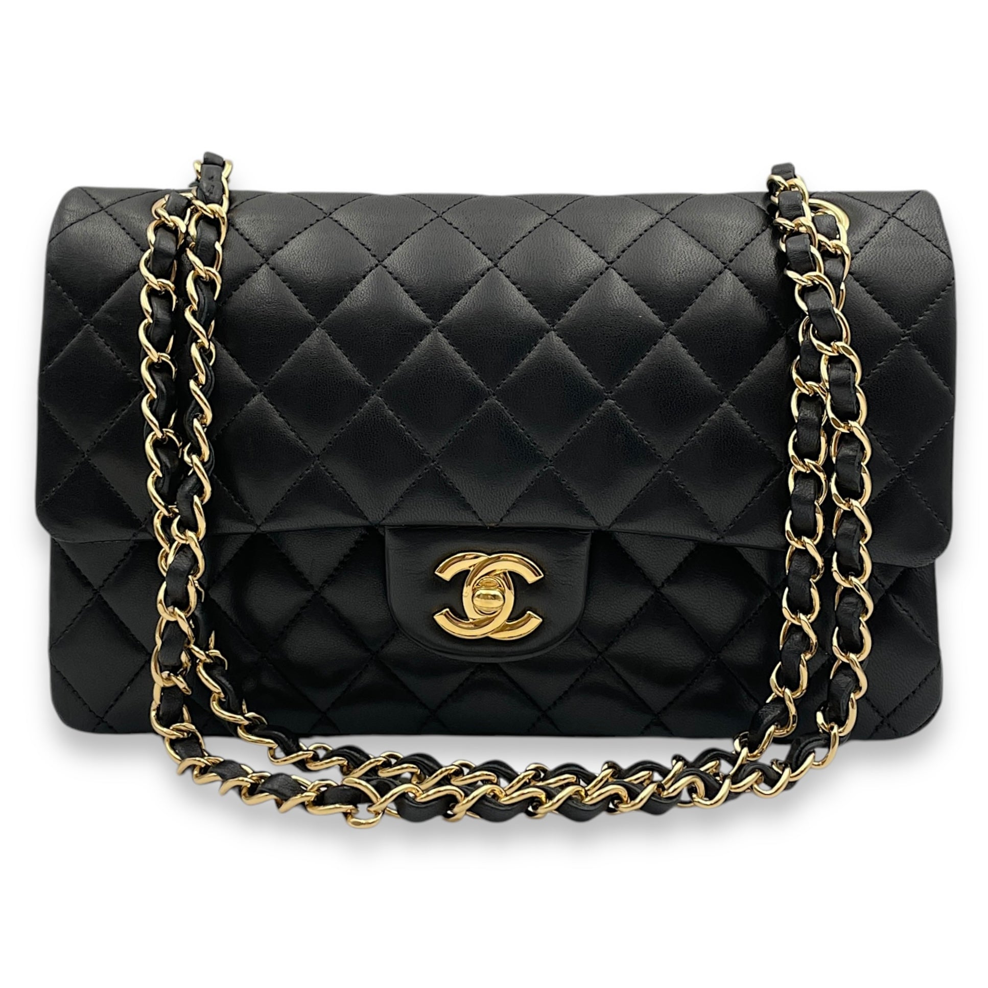 Classic Double Flap Medium Black Shoulder Bag in Lambskin, Gold hardware