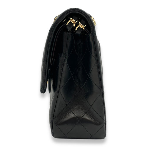 Classic Double Flap Medium Black Shoulder Bag in Lambskin, Gold hardware