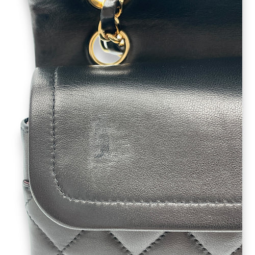 Classic Double Flap Medium Black Shoulder Bag in Lambskin, Gold hardware