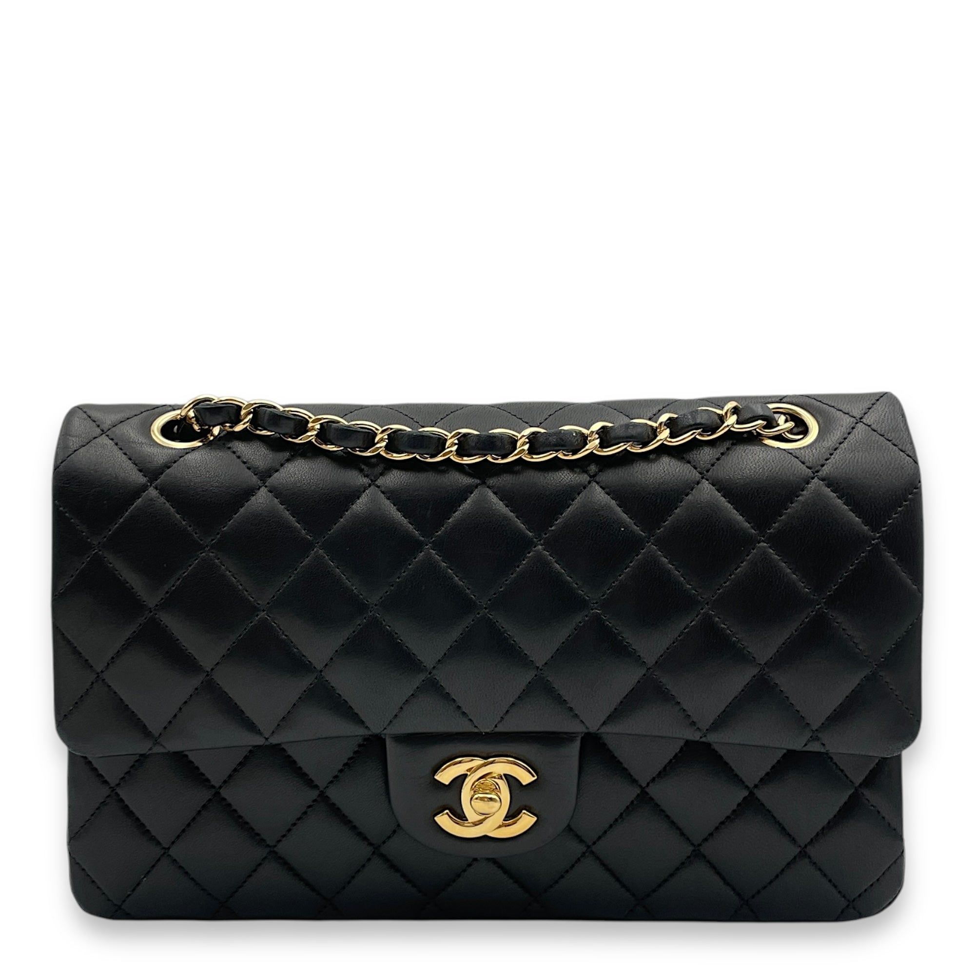 Classic Double Flap Medium Black Shoulder Bag in Lambskin, Gold hardware