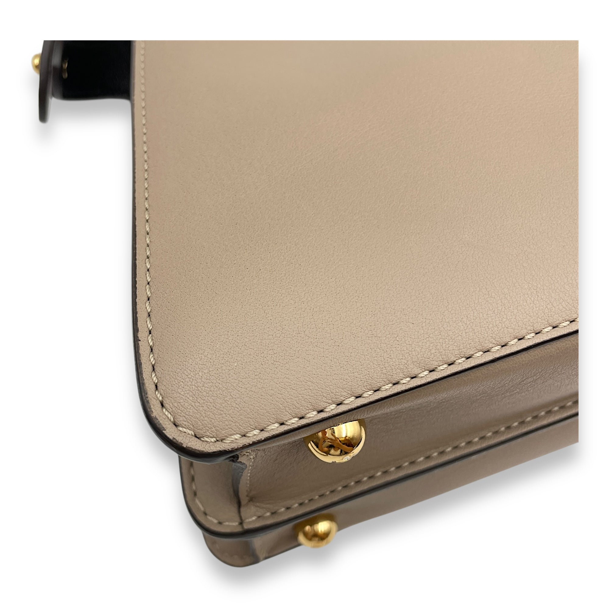 Peekaboo IseeU Small Beige Shoulder Bag in Nappa Leather, Gold hardware