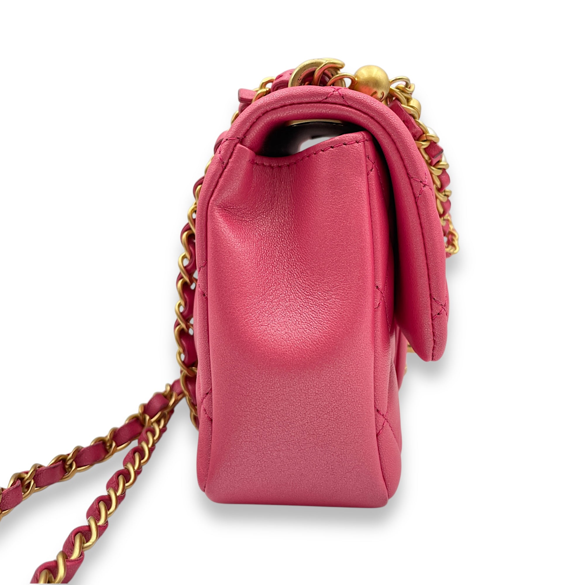 Seasonal Flap with Pearl Chain Handle 17x12x5 cm Pink Crossbody Bag in Lambskin, Gold hardware