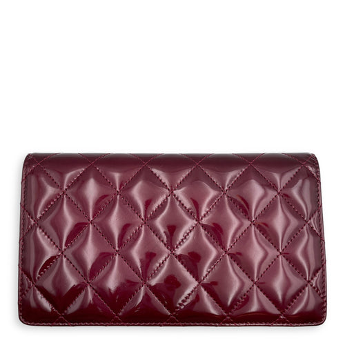 Quilted CC Bi-fold Red Wallet in Patent Leather, Silver hardware