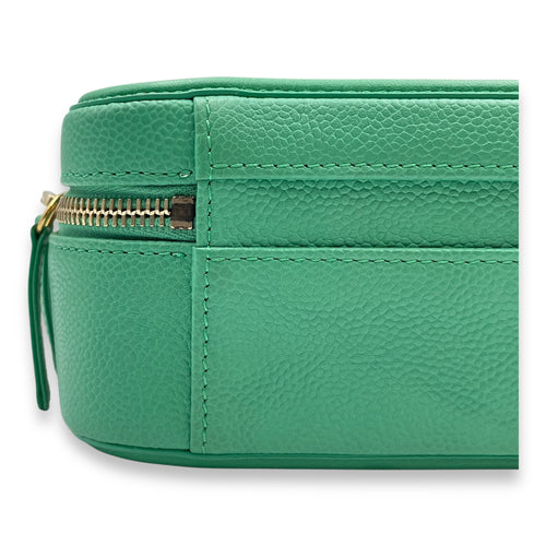 Filigree Medium Green Shoulder Bag in Caviar Leather, Gold hardware