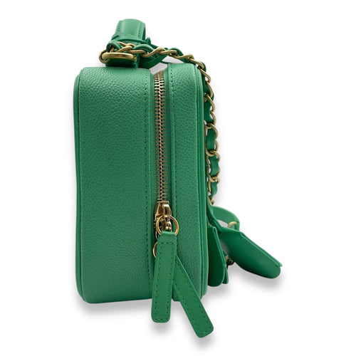 Filigree Medium Green Shoulder Bag in Caviar Leather, Gold hardware