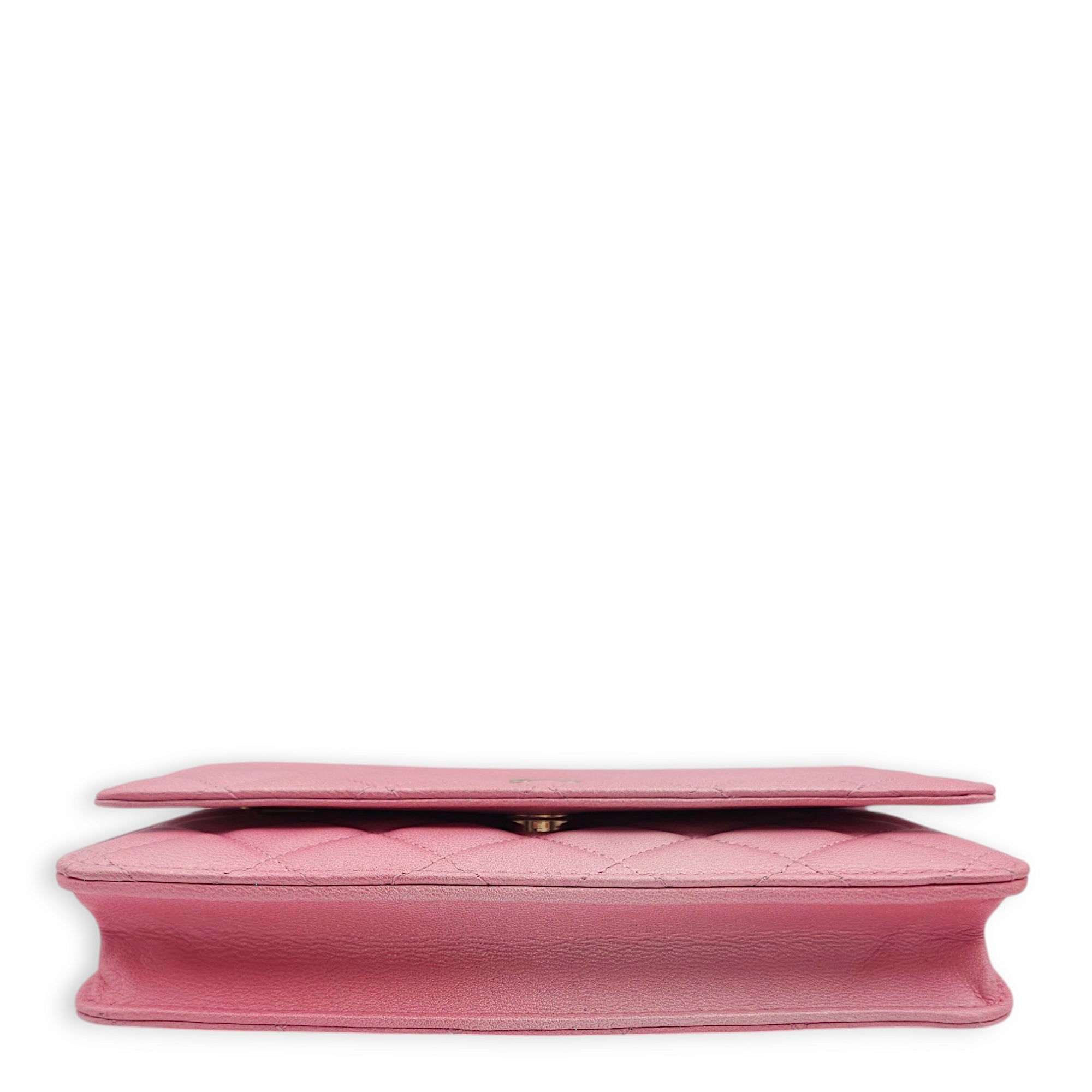 Classic Pink Wallet On Chain in Calfskin, Gold hardware