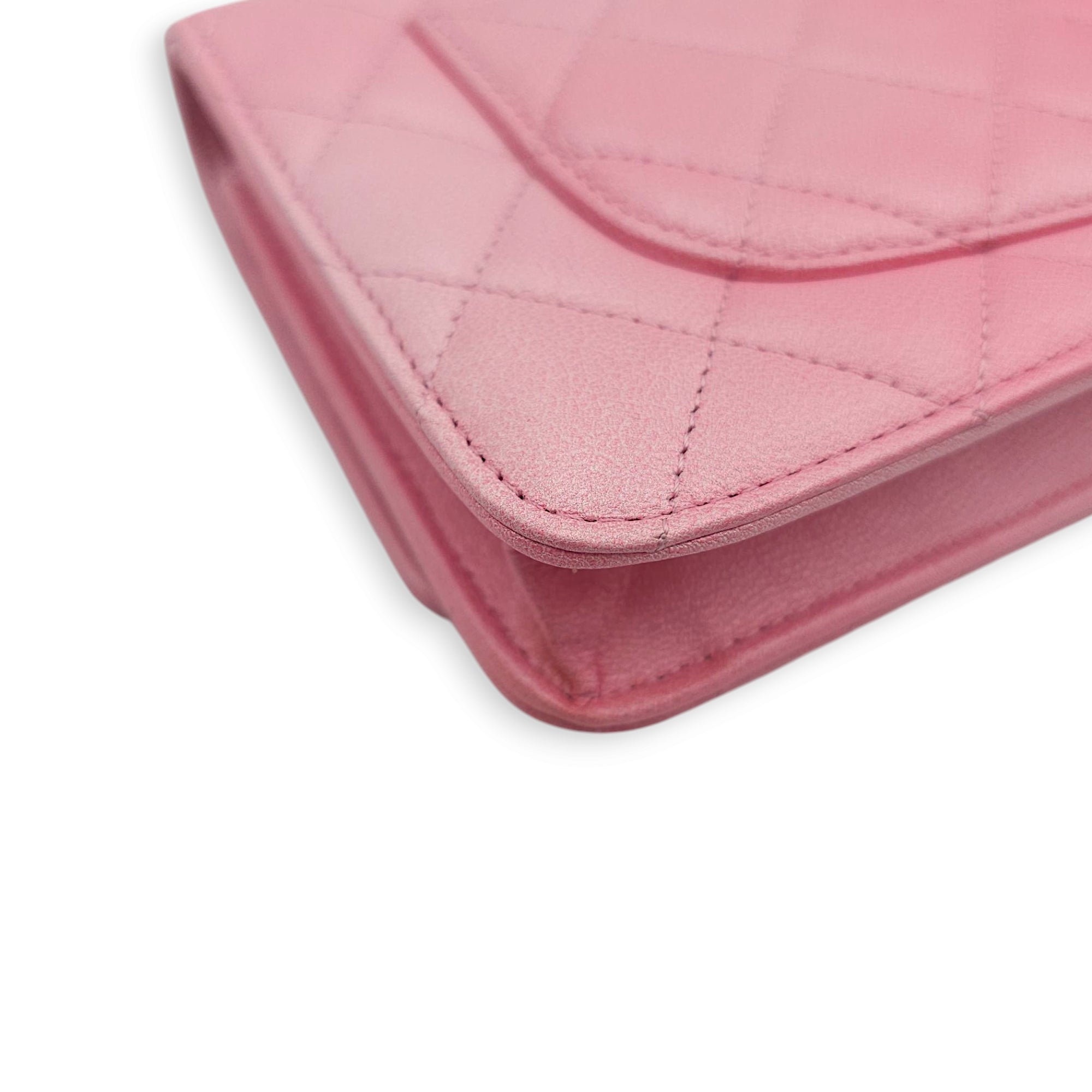 Classic Pink Wallet On Chain in Calfskin, Gold hardware