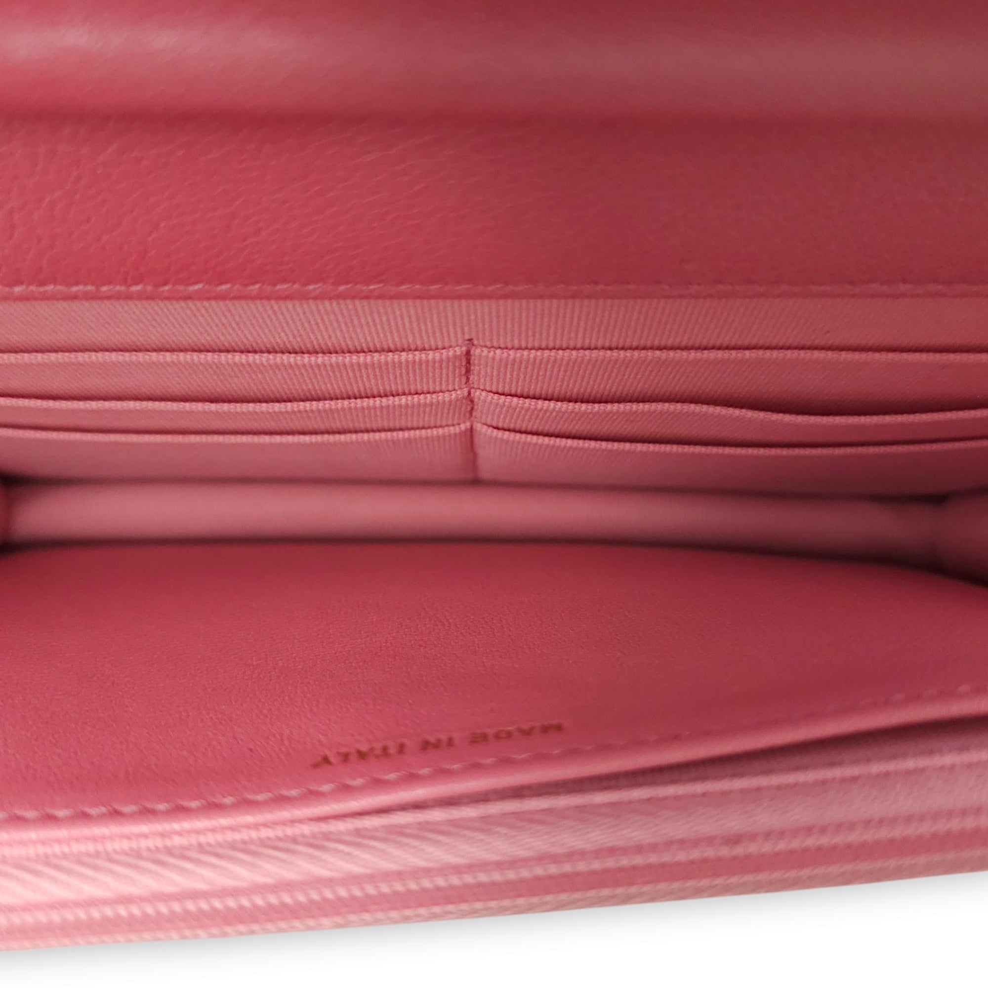 Classic Pink Wallet On Chain in Calfskin, Gold hardware