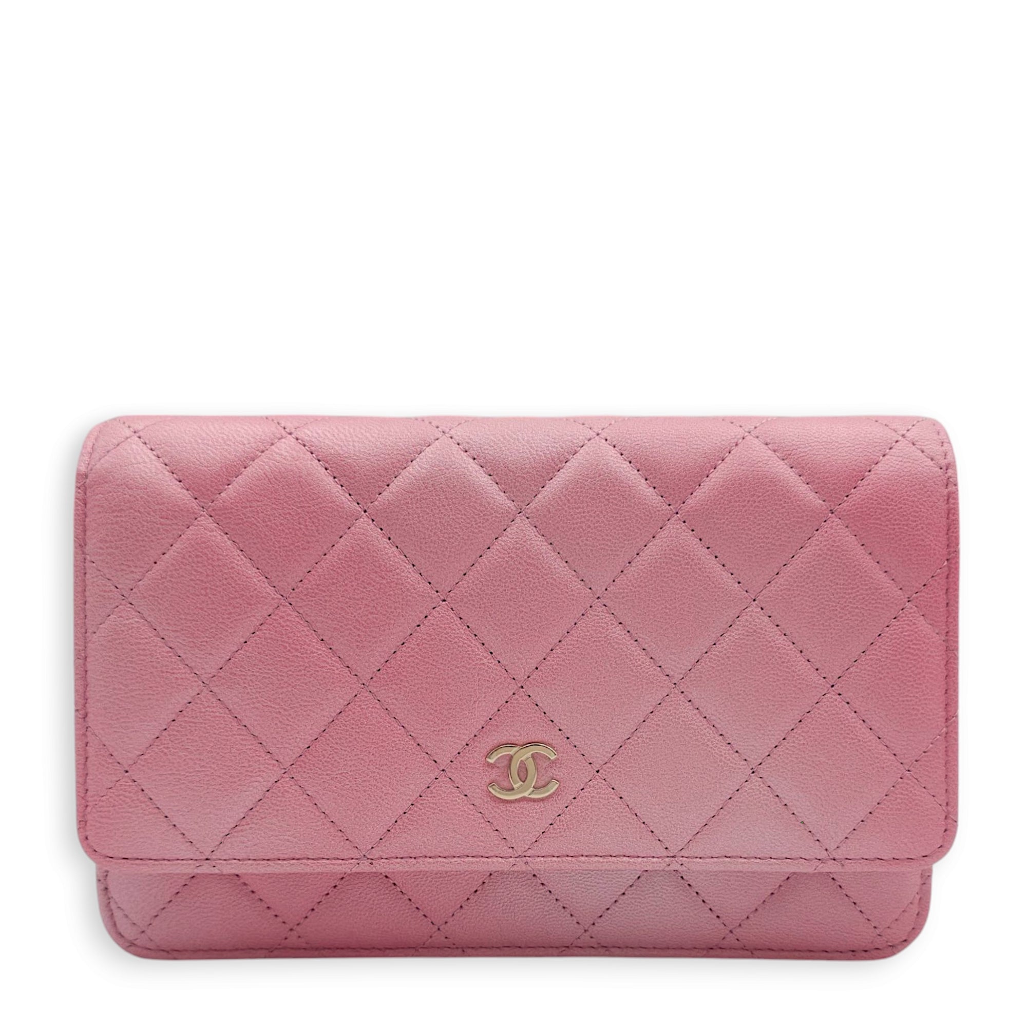 Classic Pink Wallet On Chain in Calfskin, Gold hardware