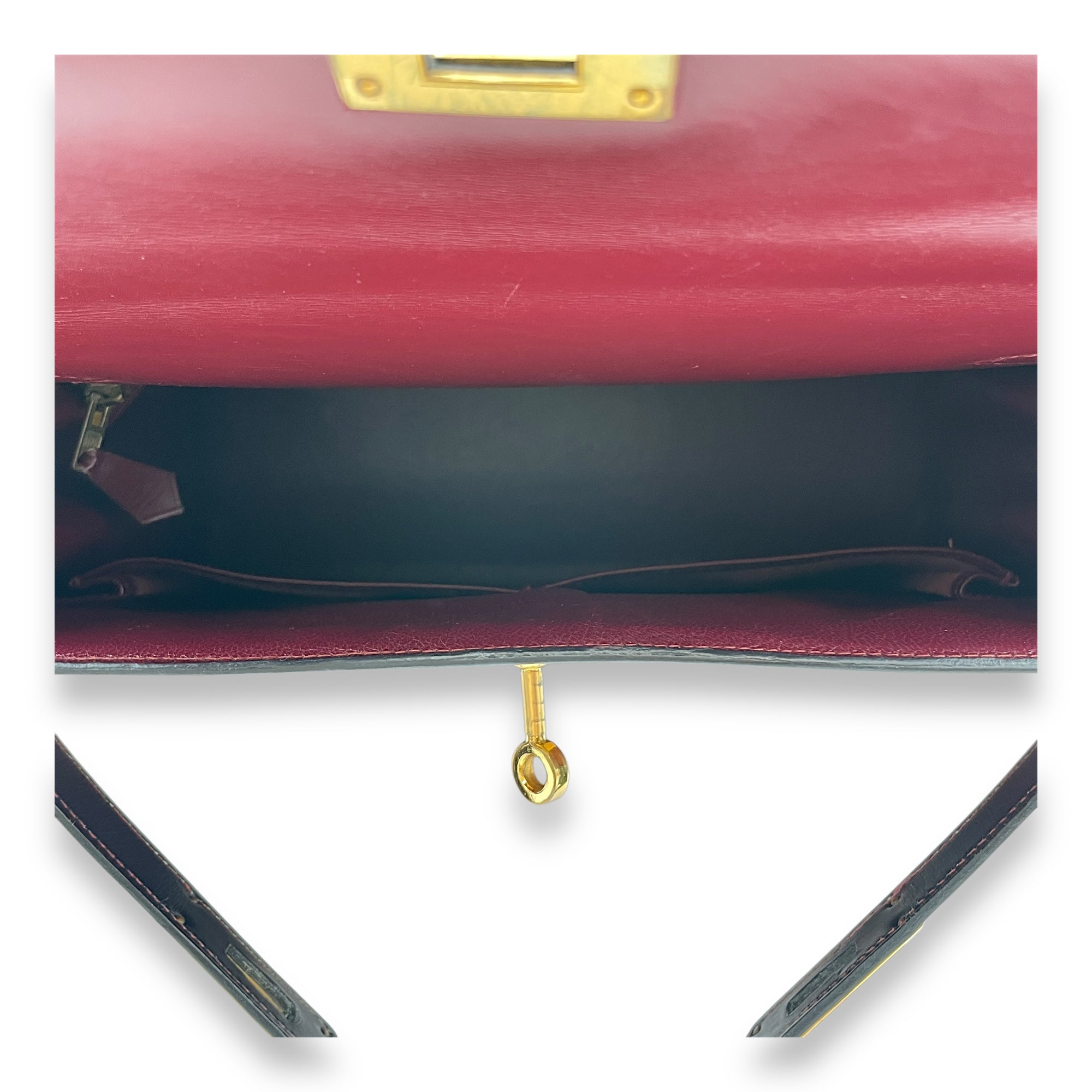 Sellier Kelly 28 Rouge H/Marine in Box, Gold hardware