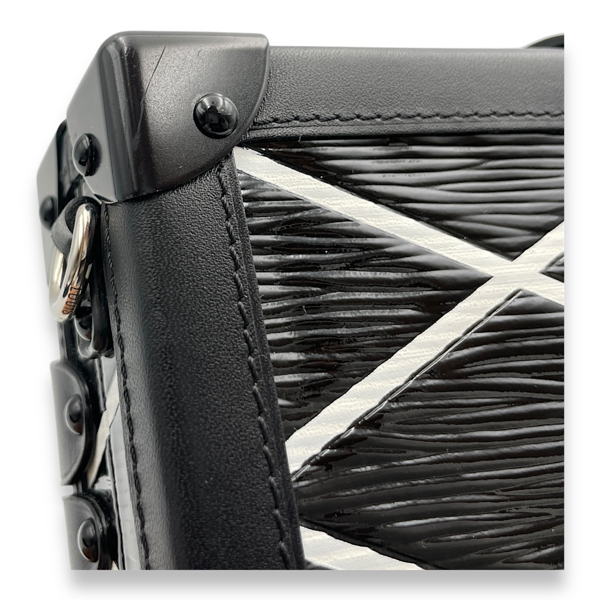 Malletage Petite Malle 19x12x5cm Black Crossbody Bag in Epi Leather 2-Tone hardware CL2503-10885 11