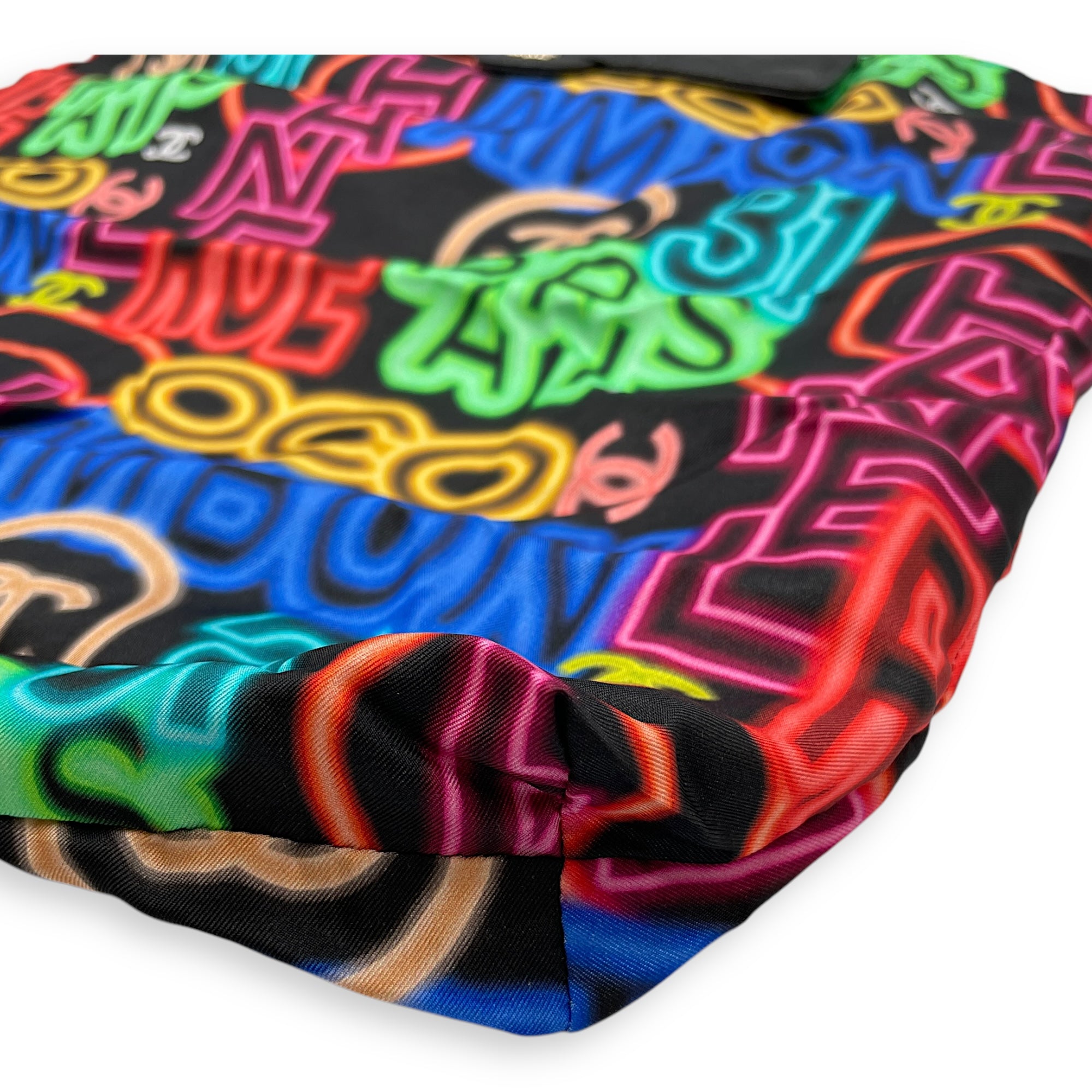 Graffiti Foldable 2021 Shoulder Bag in Caviar, Fabric Gold hardware