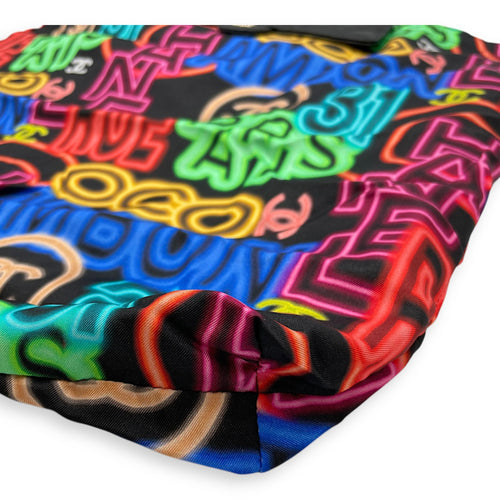 Graffiti Foldable 2021 Shoulder Bag in Caviar, Fabric Gold hardware