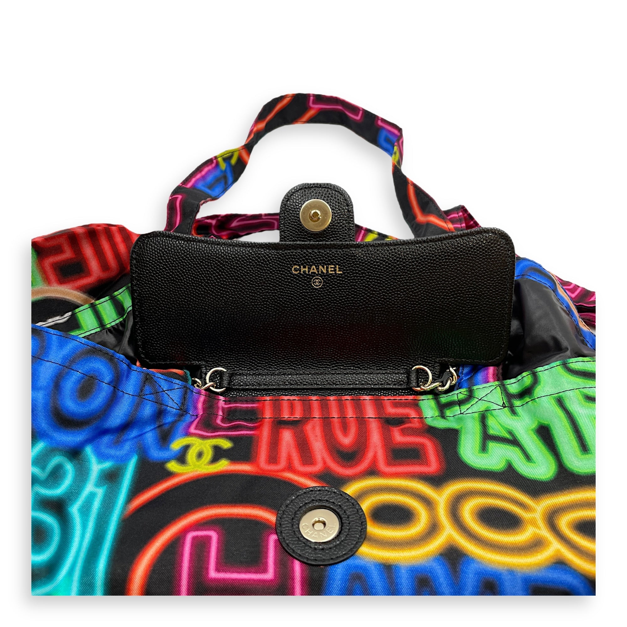 Graffiti Foldable 2021 Shoulder Bag in Caviar, Fabric Gold hardware