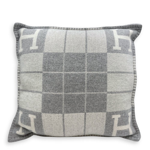 Avalon III PM Gris Clair Pillow