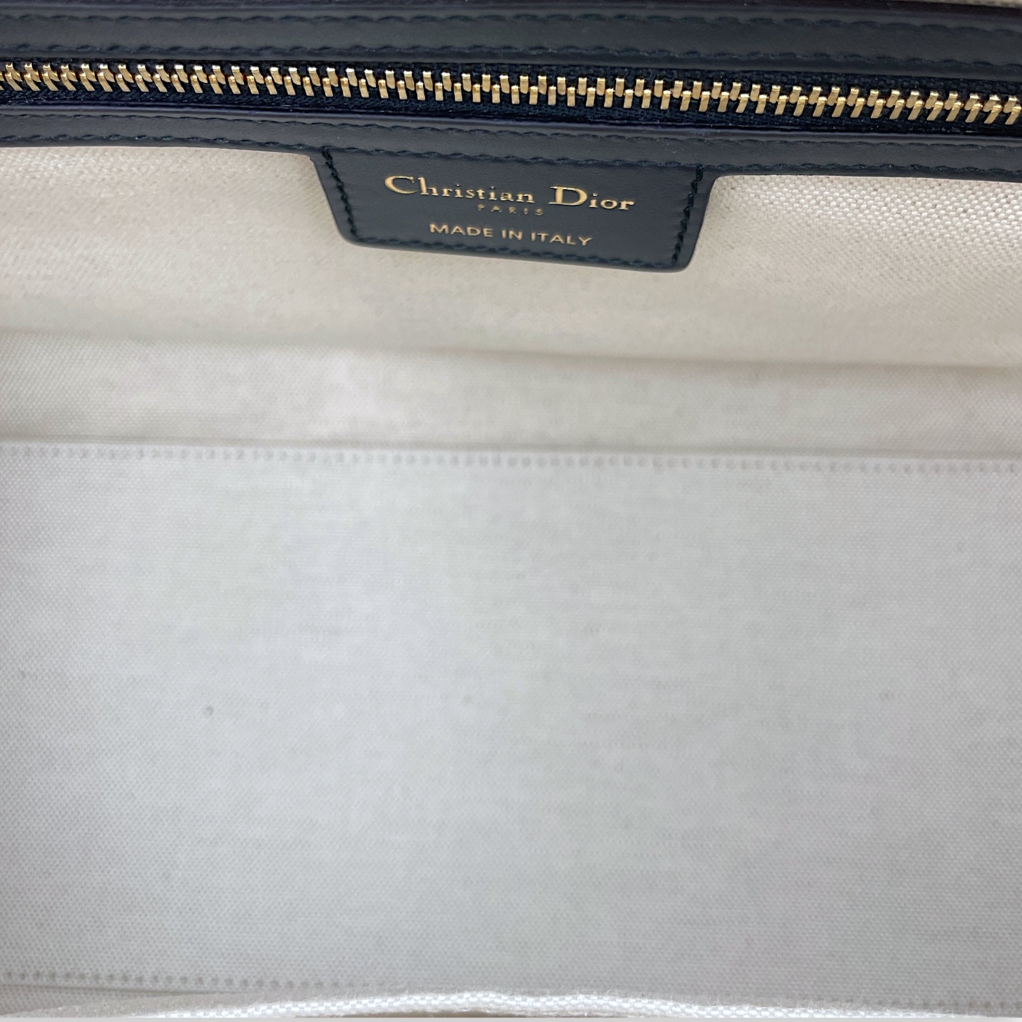 Vibe Zip Perforated White/Blue Shoulder Bag in Calfskin, Gold hardware