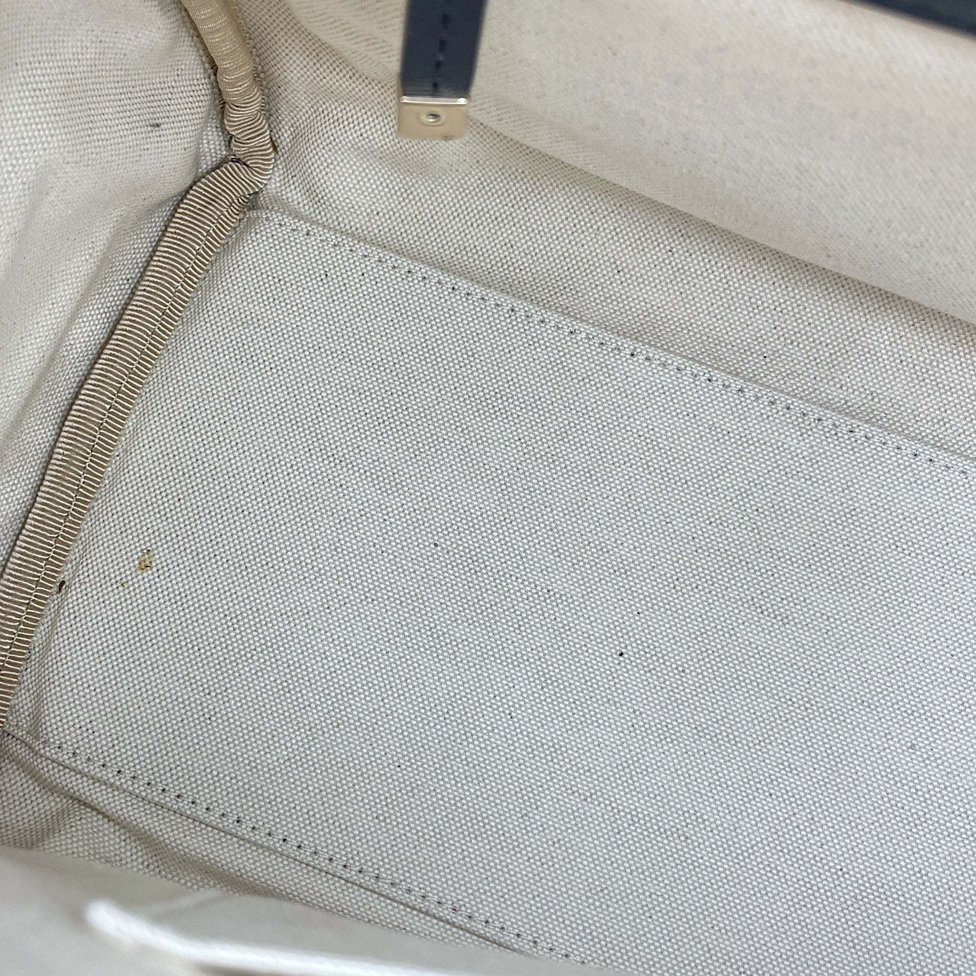 Vibe Zip Perforated White/Blue Shoulder Bag in Calfskin, Gold hardware
