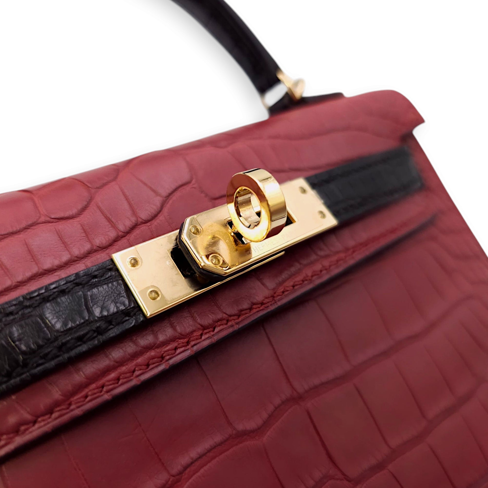 HSS Sellier Kelly 20 Rouge H/Black in Matte Alligator, Permabrass hardware