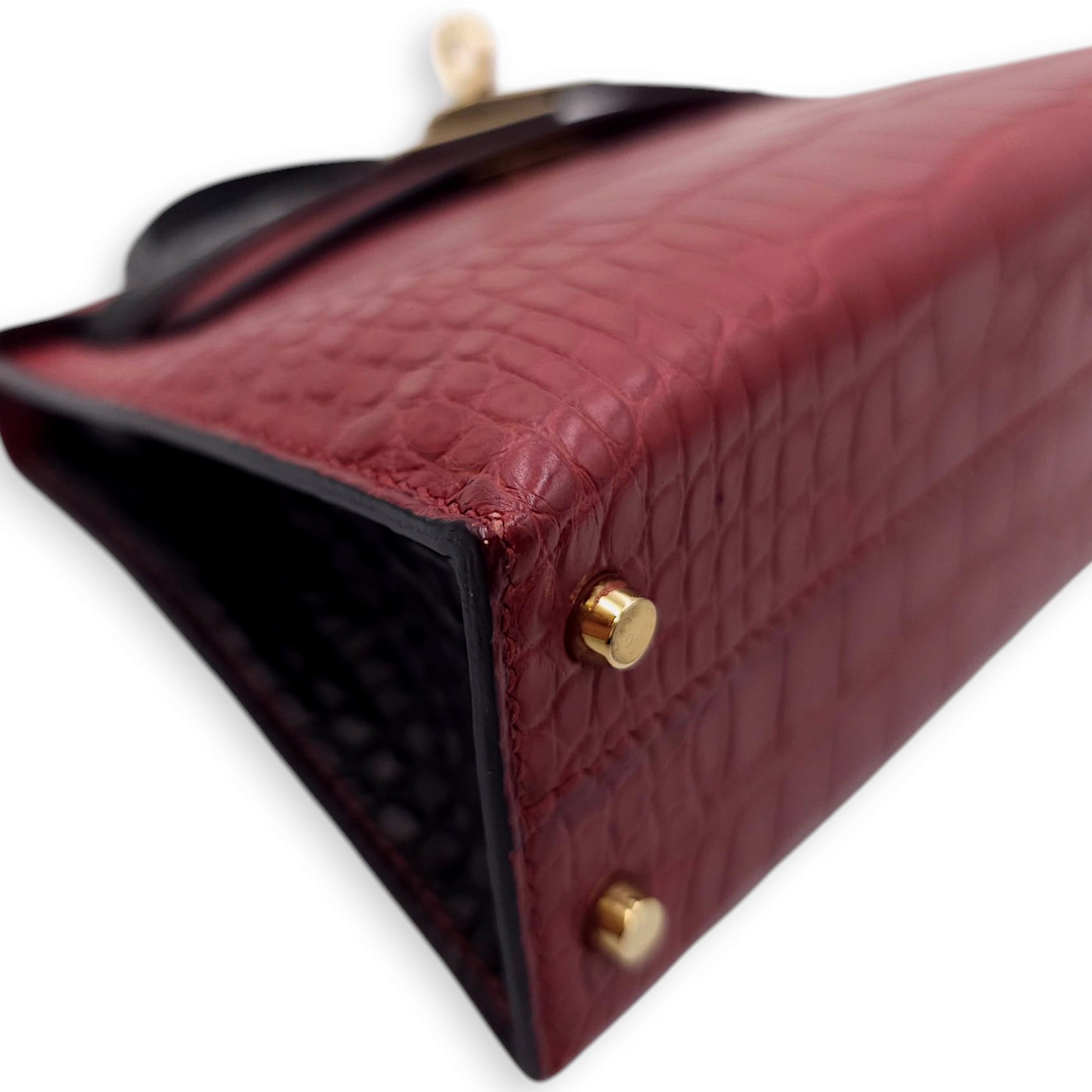 HSS Sellier Kelly 20 Rouge H/Black in Matte Alligator, Permabrass hardware