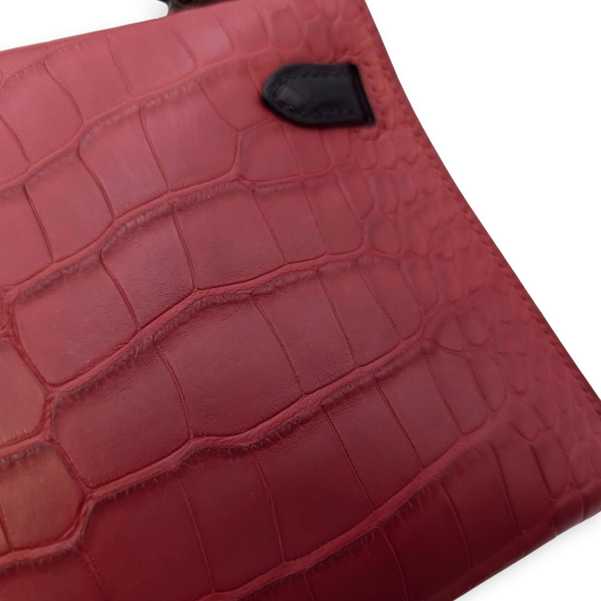 HSS Sellier Kelly 20 Rouge H/Black in Matte Alligator, Permabrass hardware
