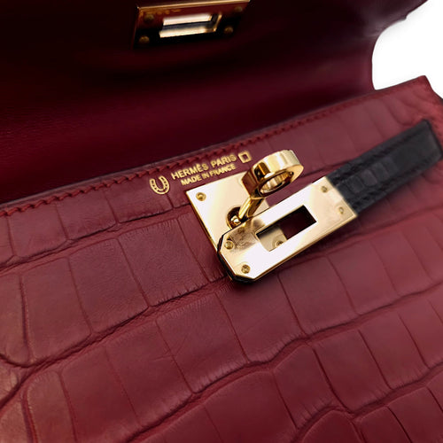 HSS Sellier Kelly 20 Rouge H/Black in Matte Alligator, Permabrass hardware