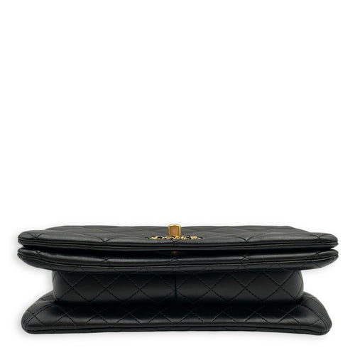 CC Flap Medium Black Shoulder Bag in Lambskin, Gold hardware