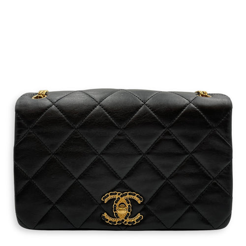 CC Flap Medium Black Shoulder Bag in Lambskin, Gold hardware