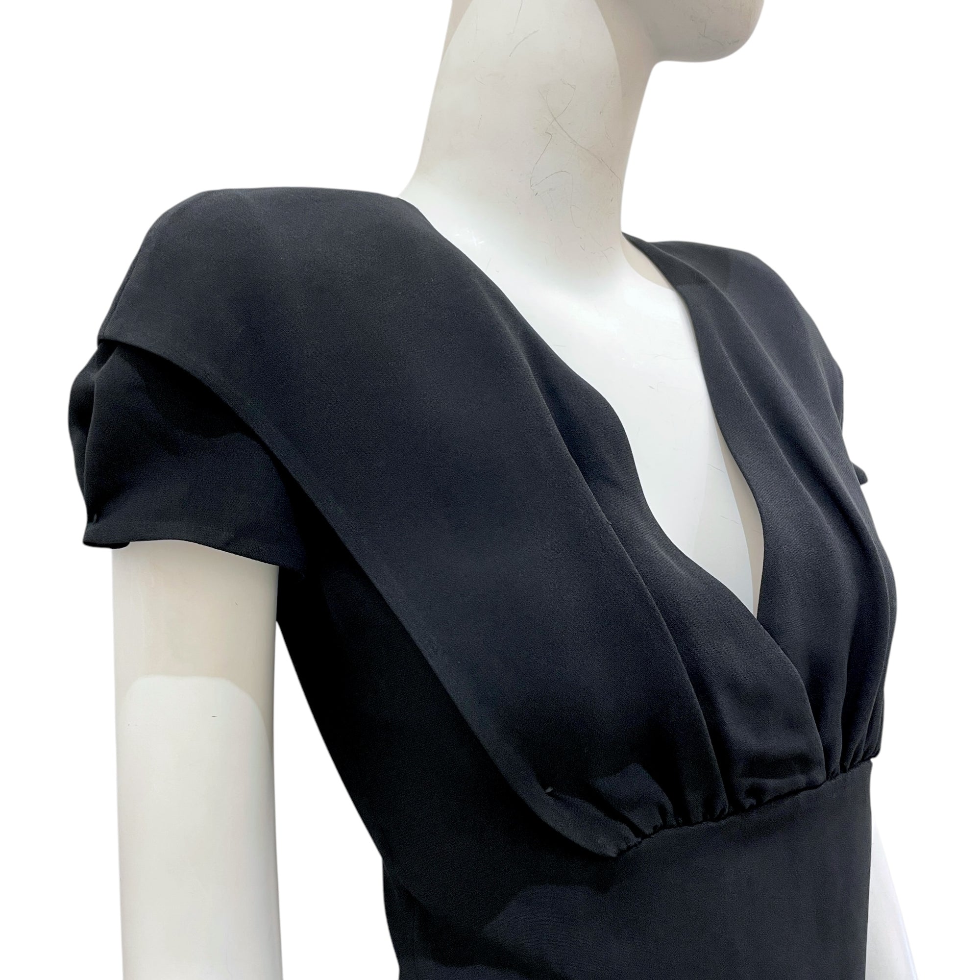 Prada 38 Black Mid-Length Dress in Viscose/Acetate