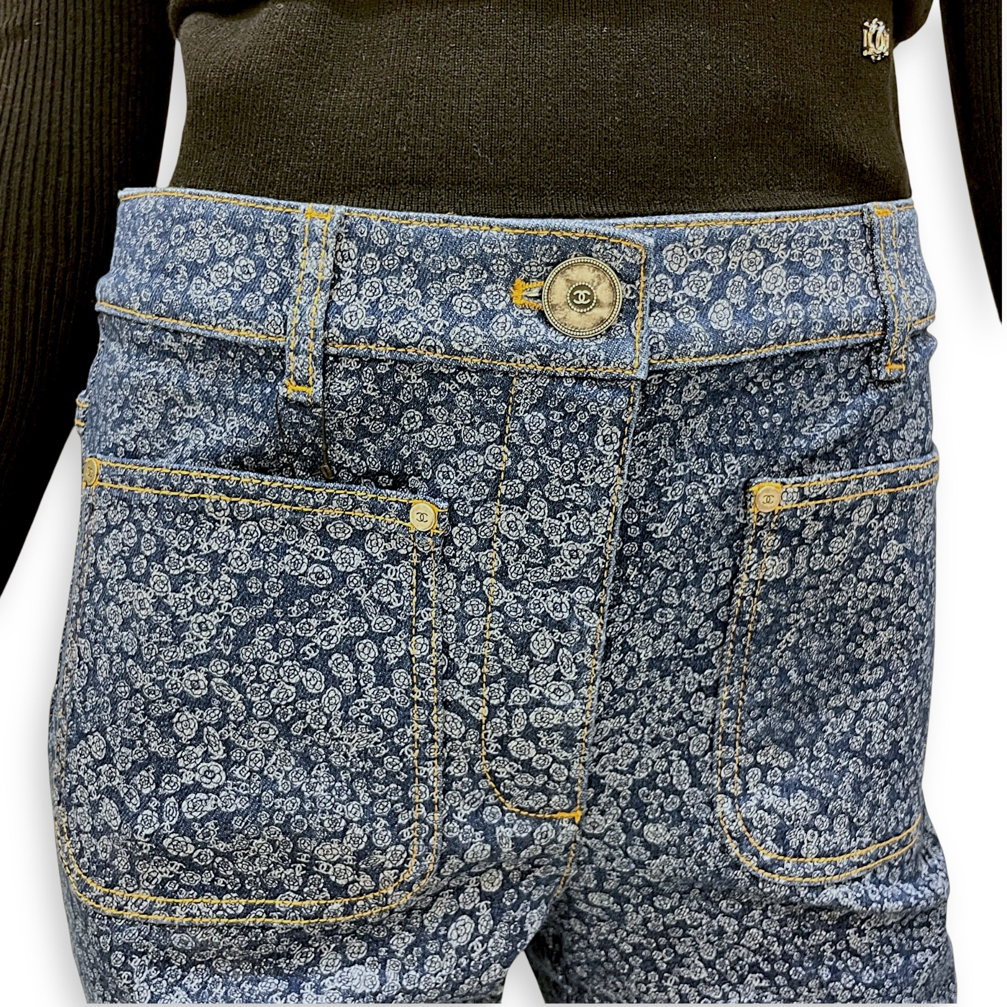 21B CC Logo & Camellia Print 38 Blue Stretch Jeans in Cotton, Elastane, Ruthenium-finish Brass hardware