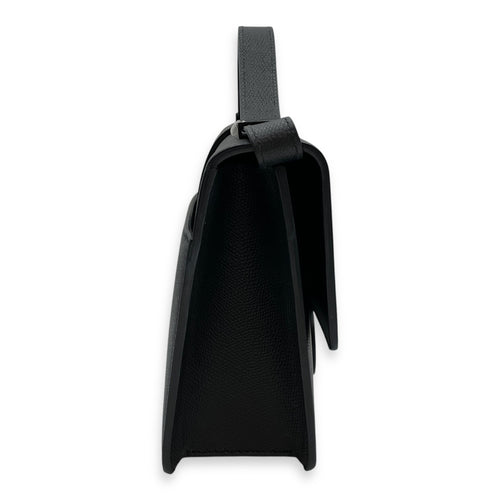 Montaigne 30 Medium Black Shoulder Bag in Calfskin, Black Powder Coated hardware