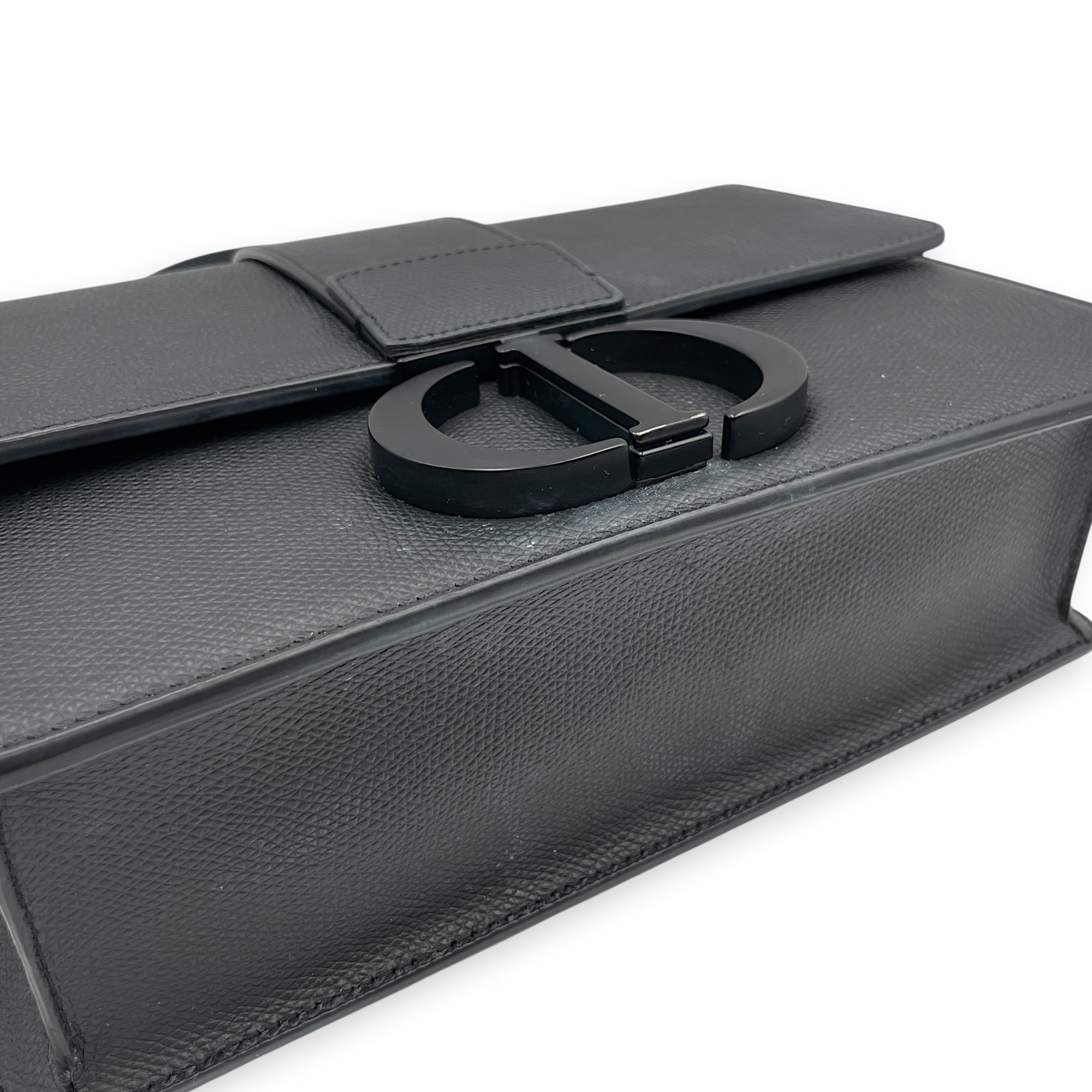 Montaigne 30 Medium Black Shoulder Bag in Calfskin, Black Powder Coated hardware
