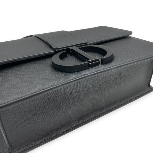 Montaigne 30 Medium Black Shoulder Bag in Calfskin, Black Powder Coated hardware