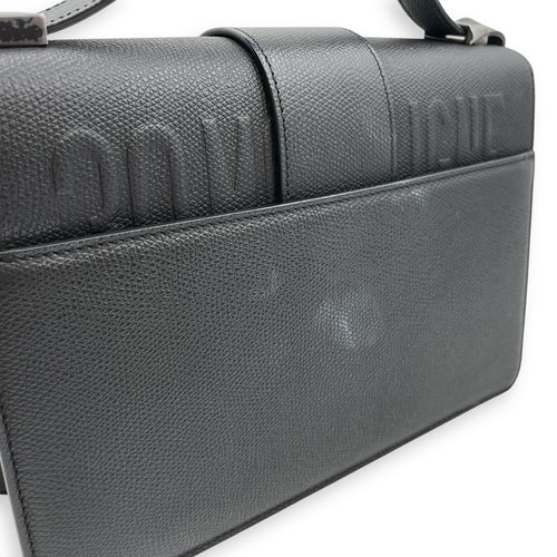 Montaigne 30 Medium Black Shoulder Bag in Calfskin, Black Powder Coated hardware