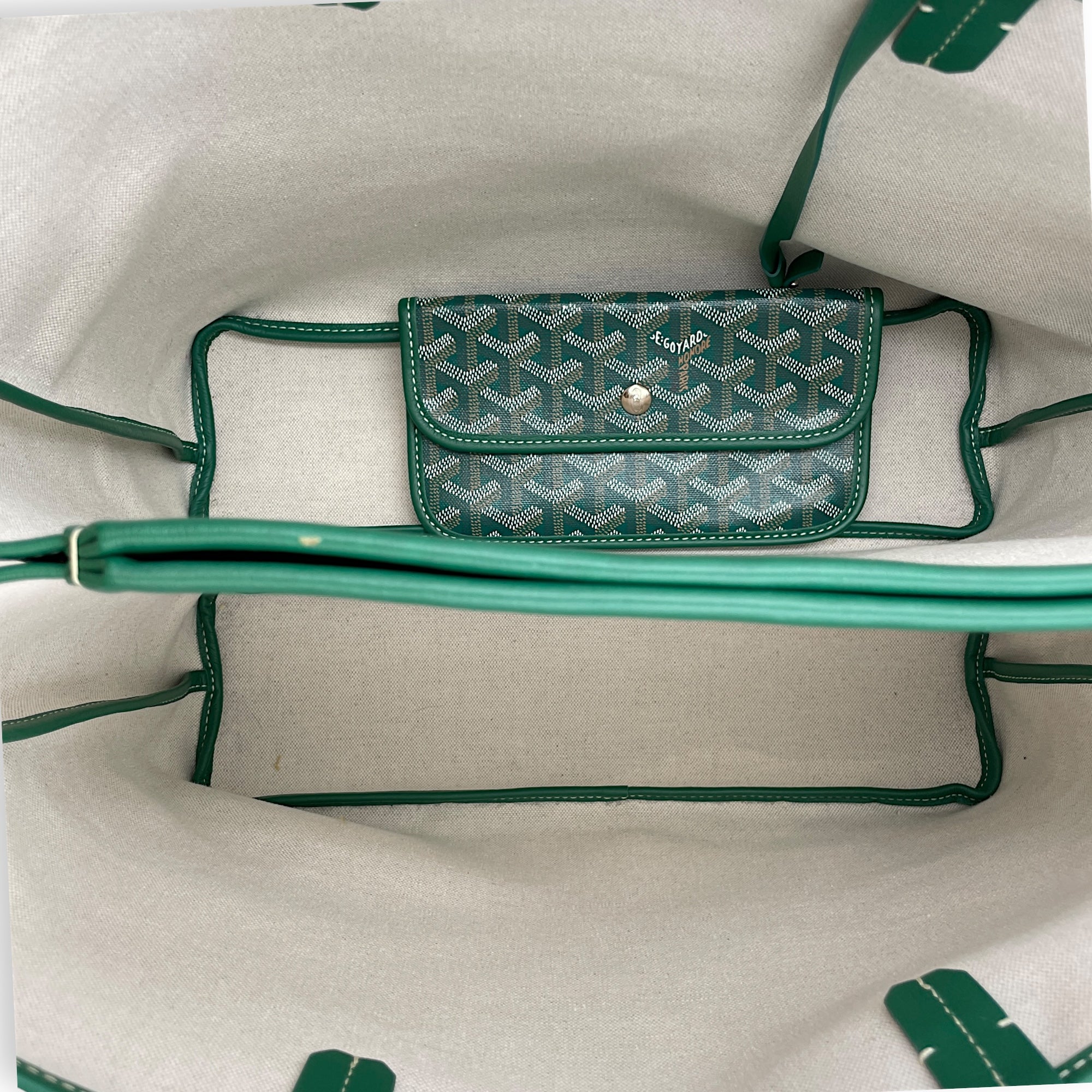 Isabelle PM Green Shoulder Bag in Canvas