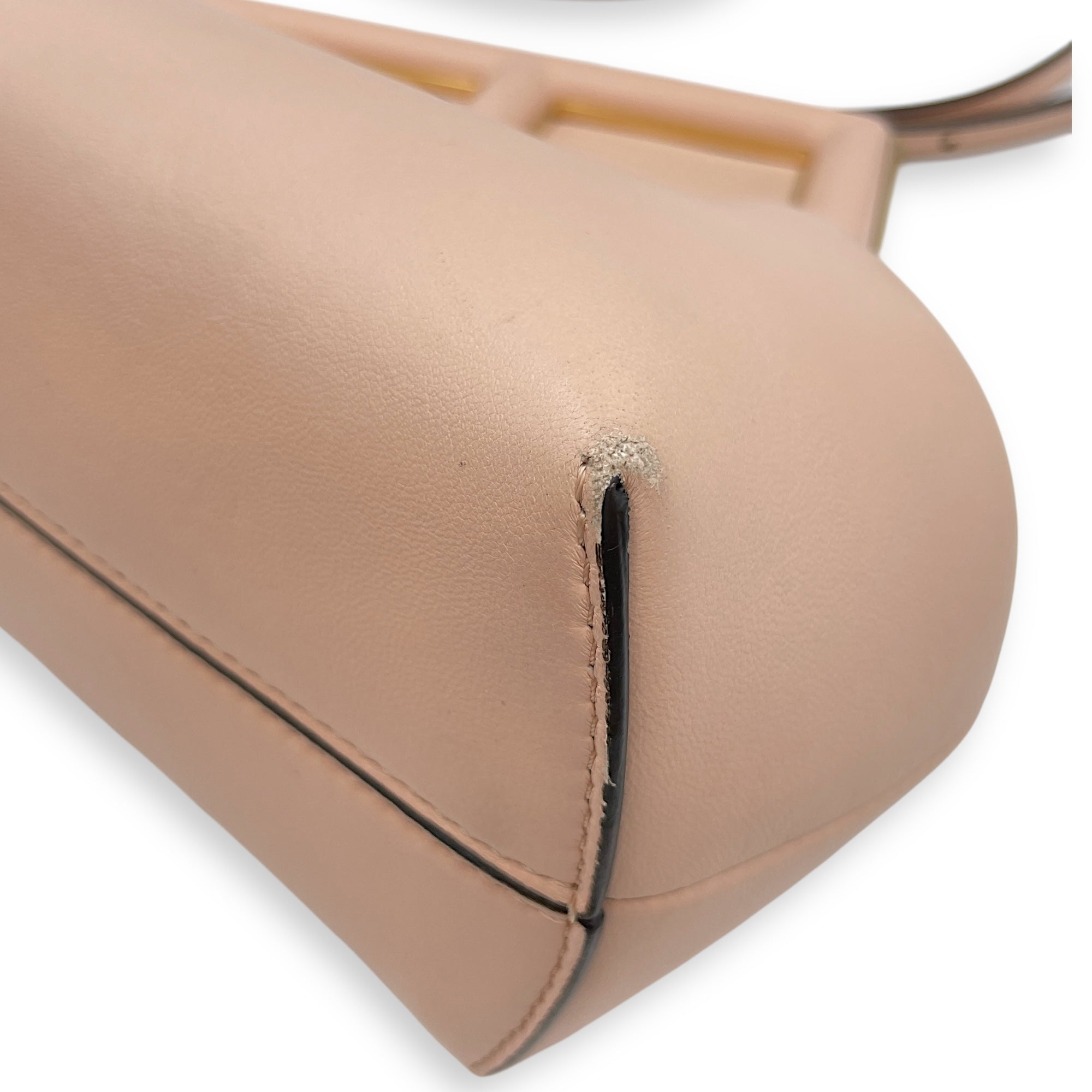 Fendi First Pink Clutch in Lambskin, Gold hardware