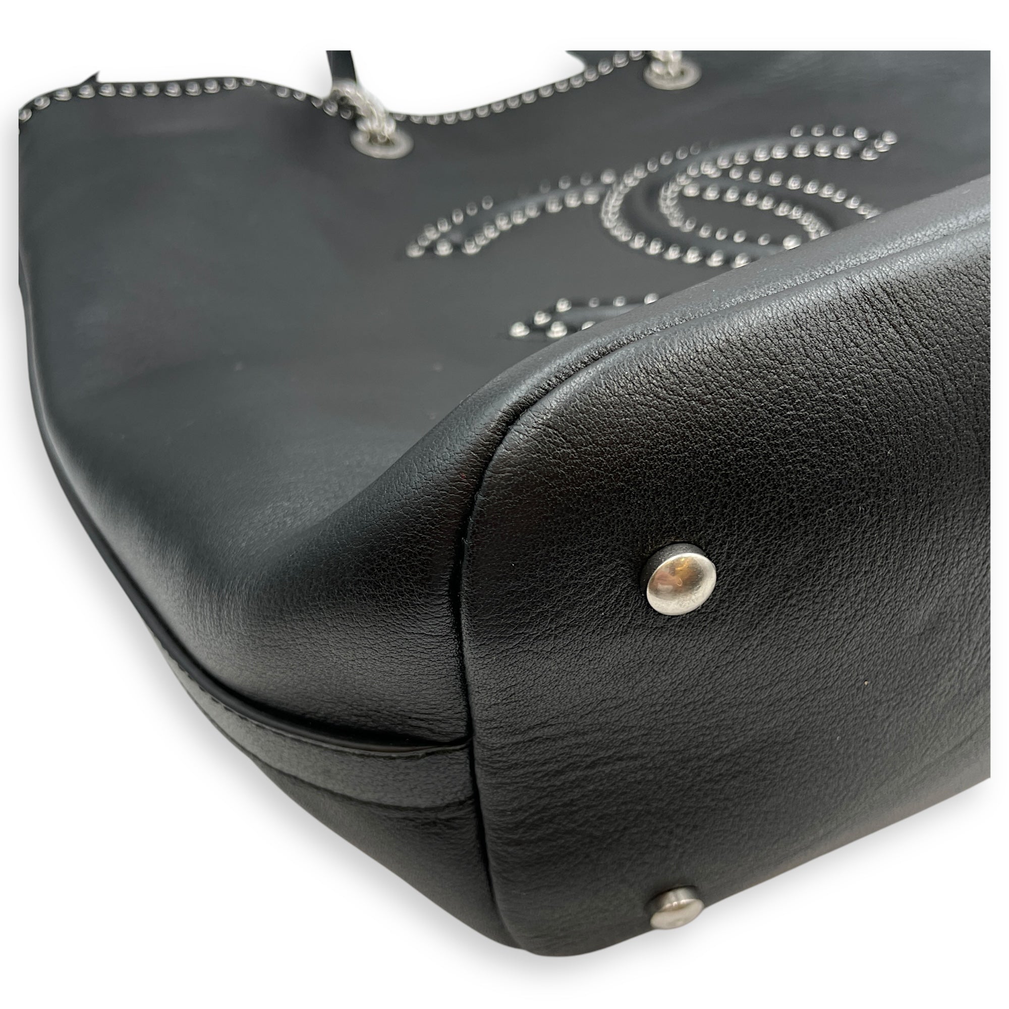 Eyelet Large Black Shoulder Bag in Calfskin, Silver hardware