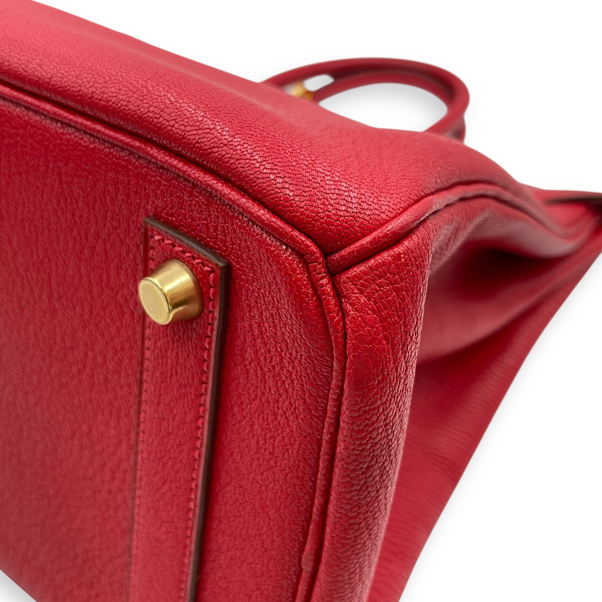 HAC 32 Rouge Vif in Chevre Coromandel, Gold hardware