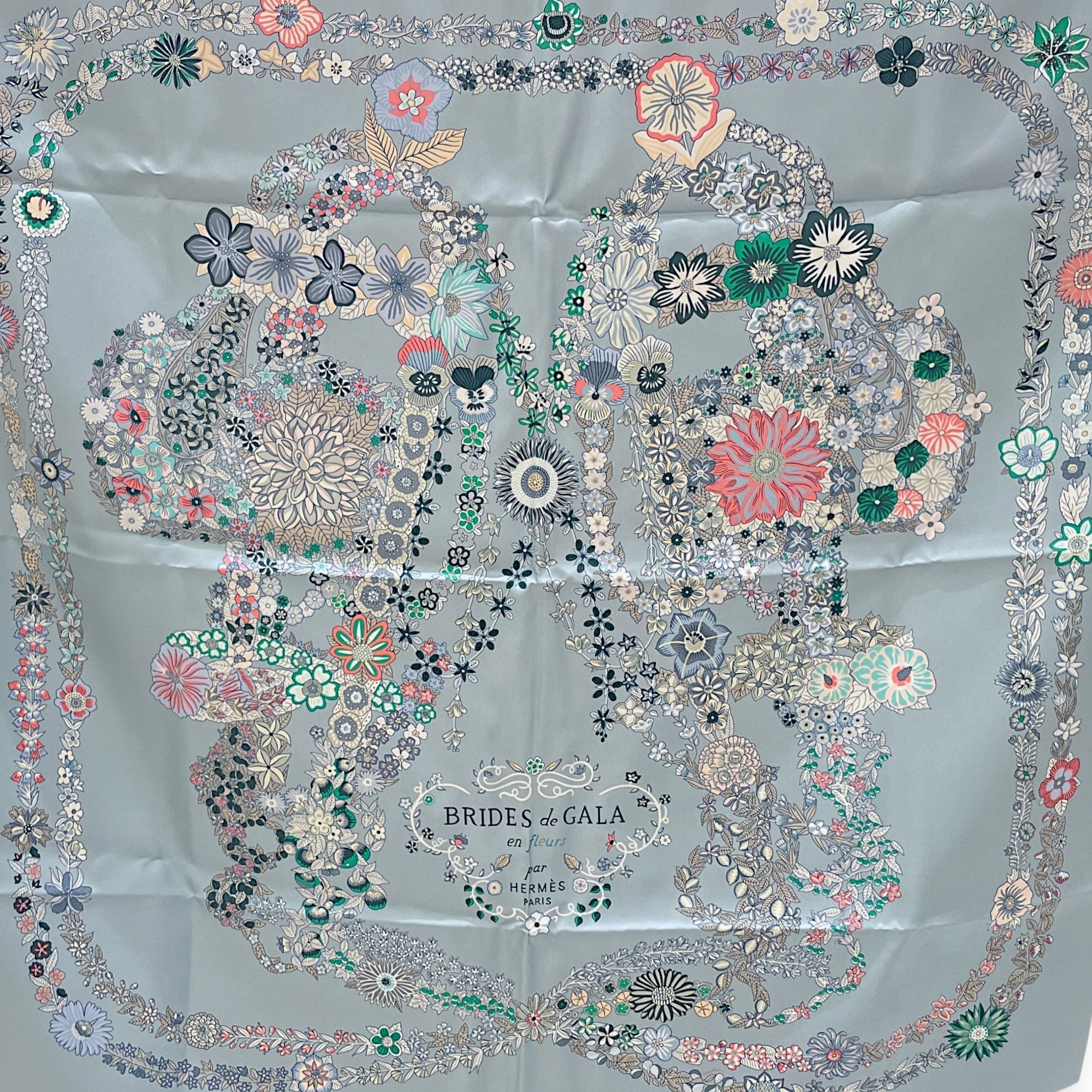 Brides de Gala en Fleurs 90 Blanc/Bleu Glacier Scarf