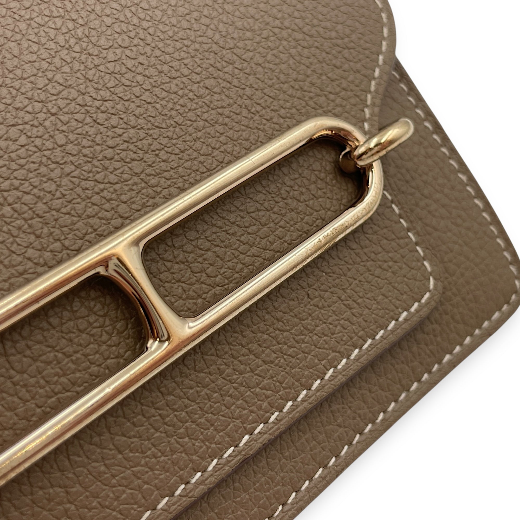 Roulis Slim Etoupe Wallet in Evercolor, Permabrass hardware