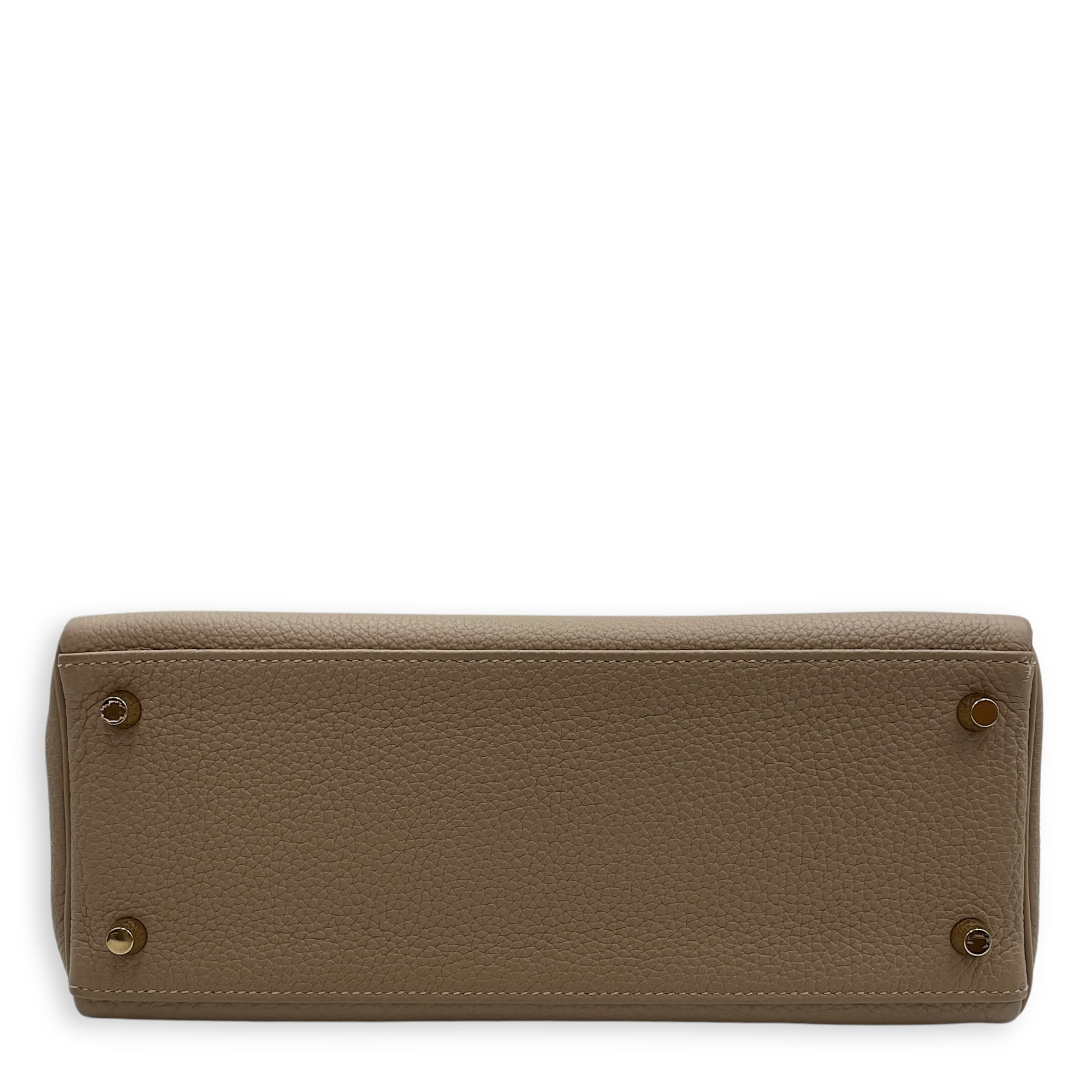 Kelly 28 Gris Tourterelle in Togo, Gold hardware