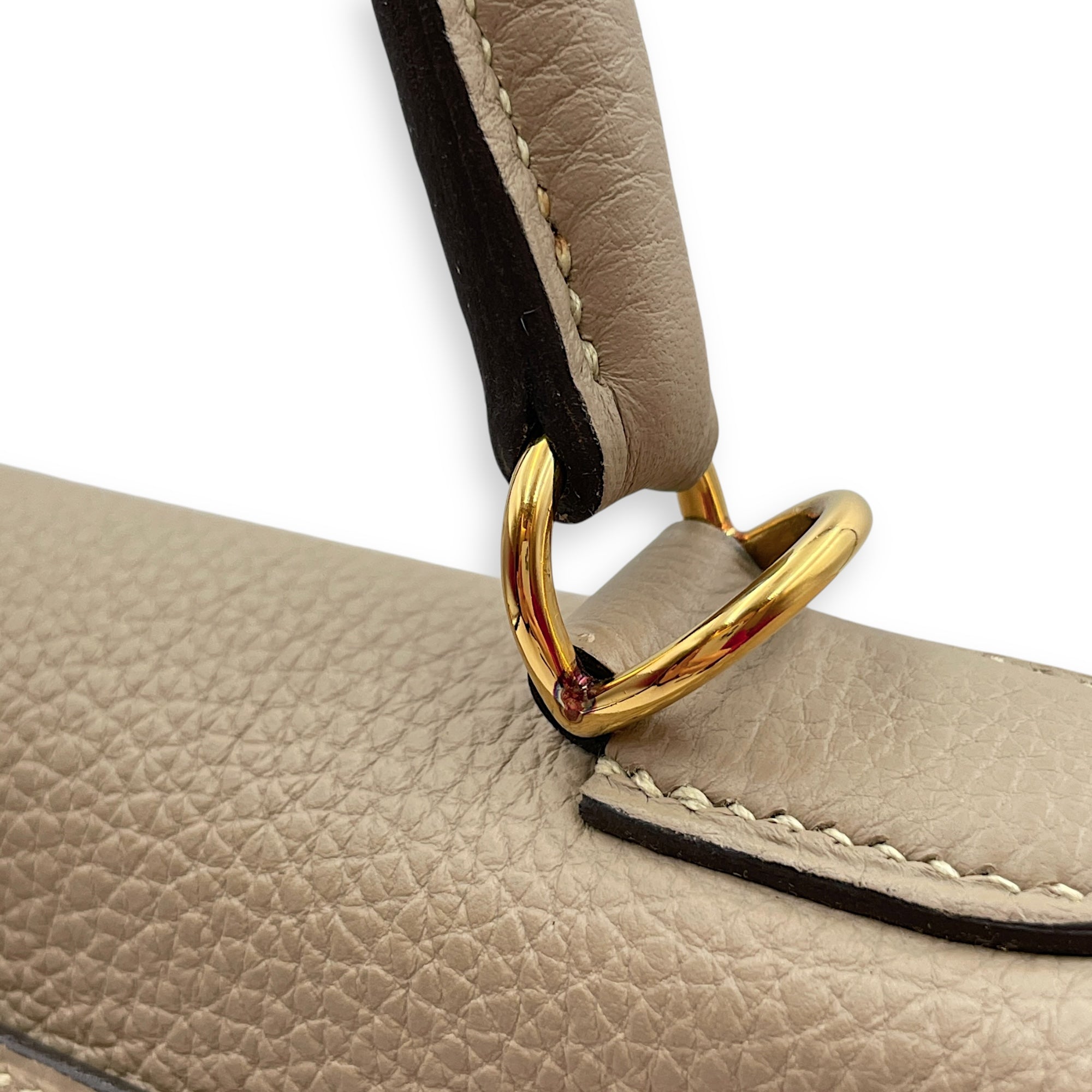 Kelly 28 Gris Tourterelle in Togo, Gold hardware