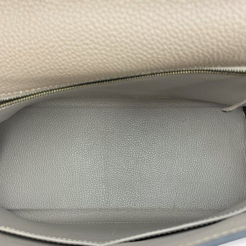 Kelly 28 Gris Tourterelle in Togo, Gold hardware