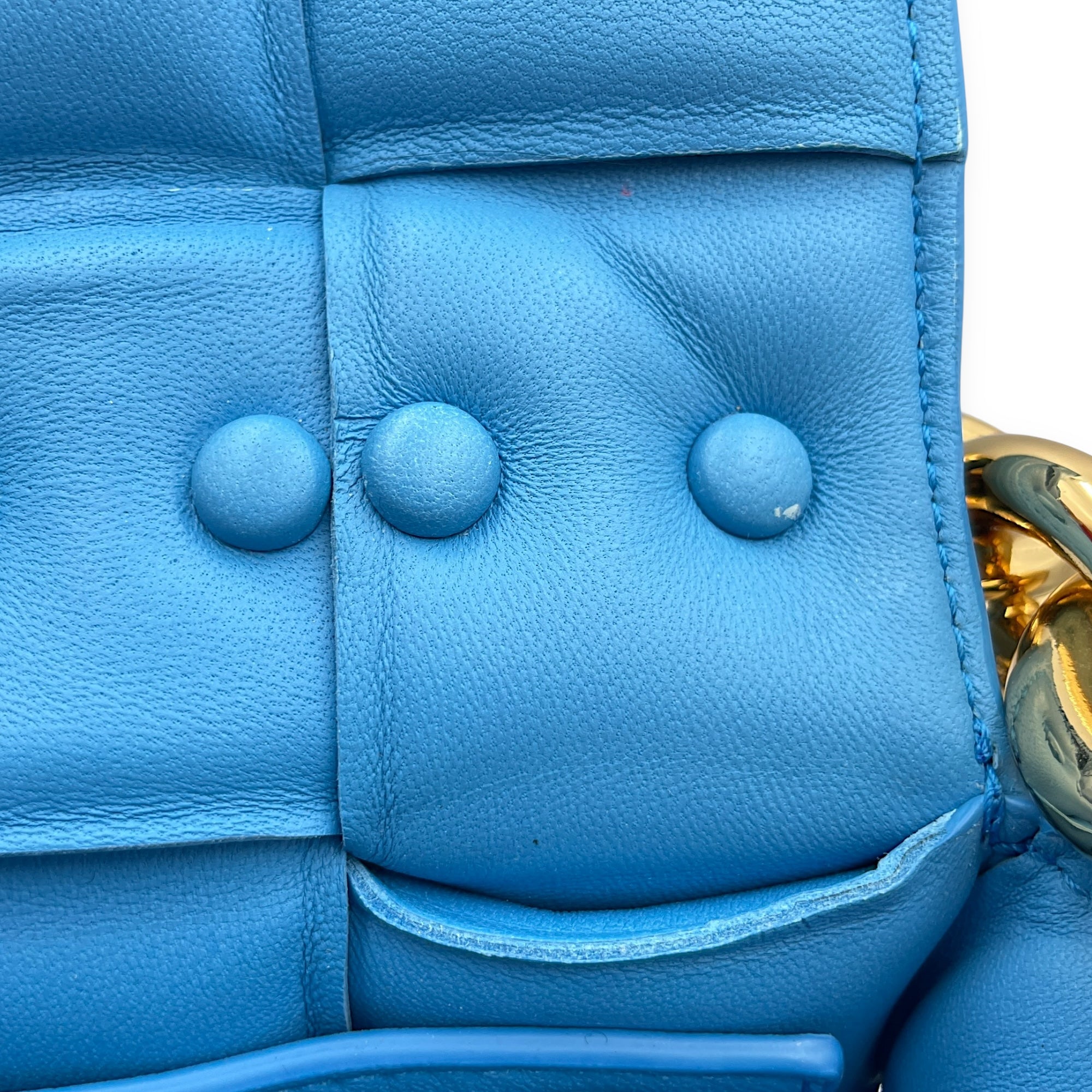 Cassette leather Blue Crossbody Bag in Nappa Leather, Gold hardware