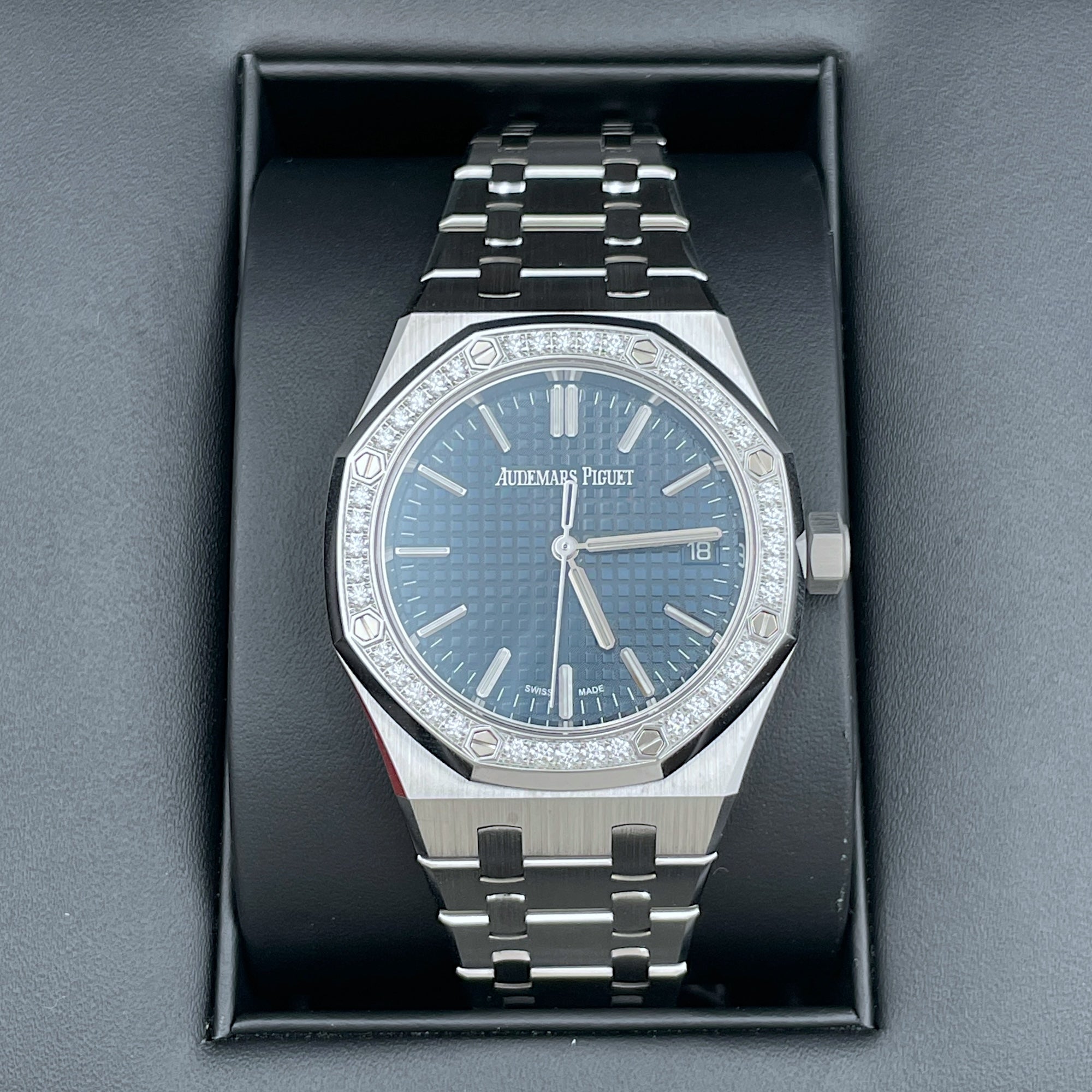Royal Oak Ref 15551ST 37mm