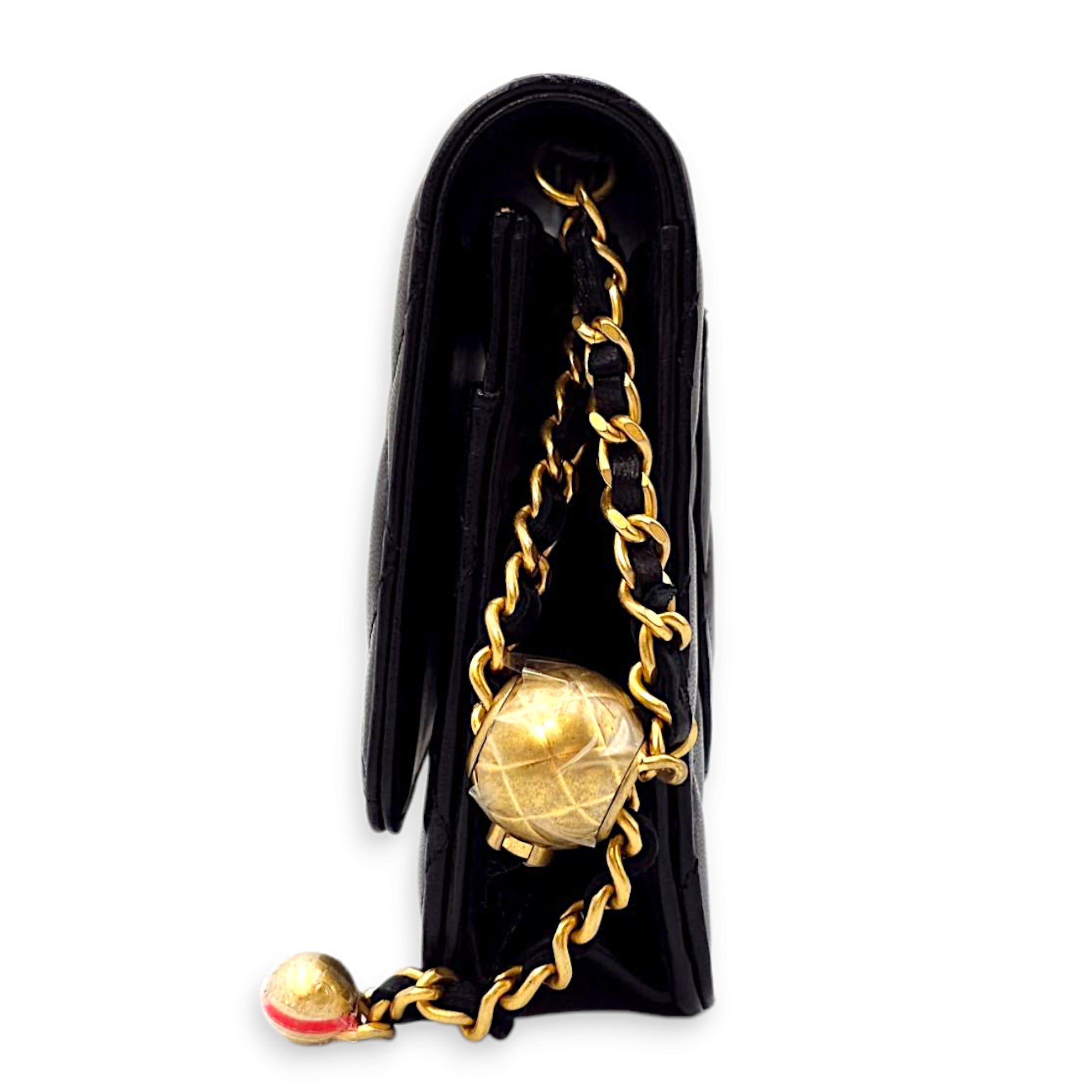 Pearl Crush CC Lock Black Wallet On Chain in Lambskin, Gold hardware