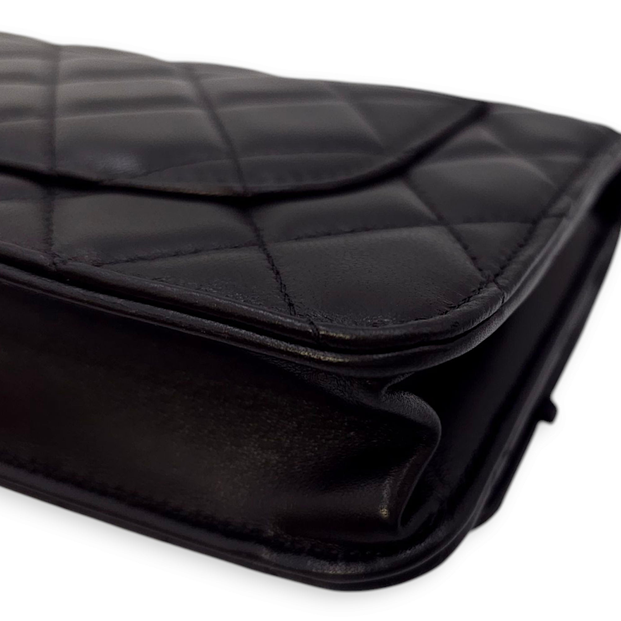 Pearl Crush CC Lock Black Wallet On Chain in Lambskin, Gold hardware